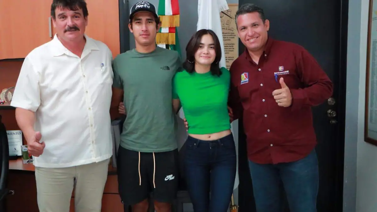 ciclistas Zárate y Loza Insude